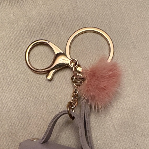 🌸🆕🌸Gray Mini Bag Keychain with Pink Pom Pom and Pink Flower Bag Charm - Picture 11 of 15